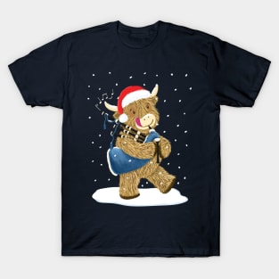 Scottish Highland Cow Piper Plays Bagpipes In Christmas Snow T-Shirt